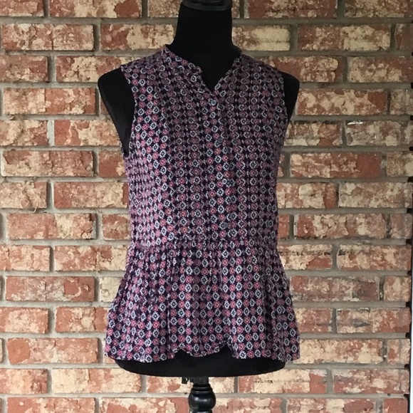 GAP Tops - GAP Sleeveless Pullover Top